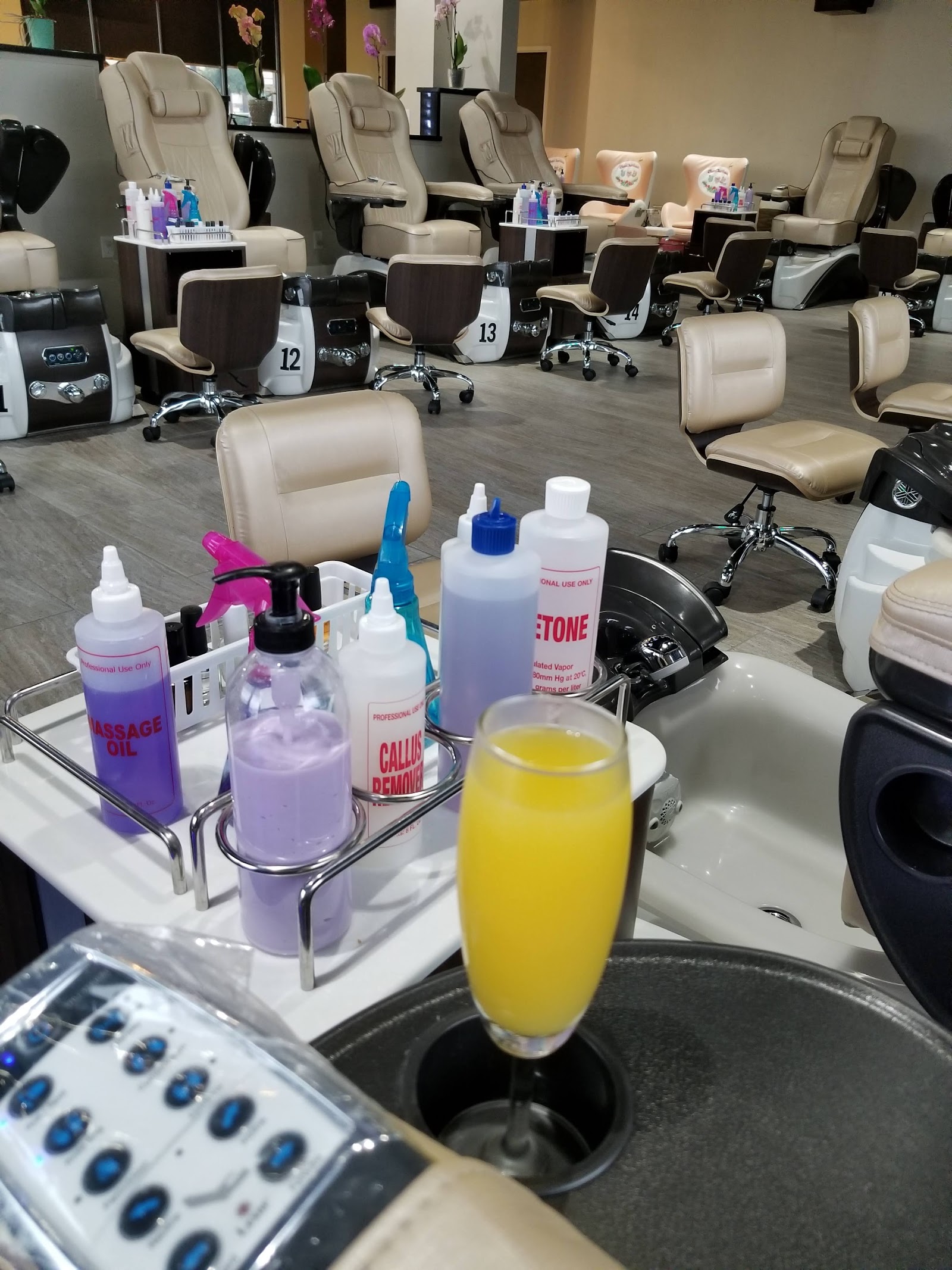 Nail bar nail work in Waco, Texas
